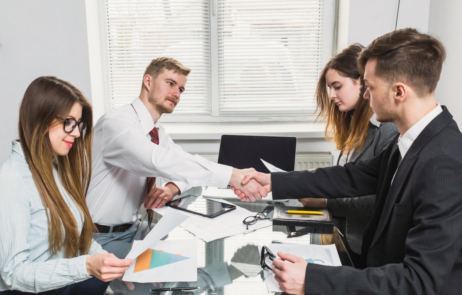 Praktische Finanzschulung in kleiner Gruppe